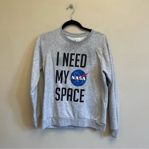 Freeze M I Need My Space Futuristic sweatshirt NASA cozycore - Picture 1 of 7